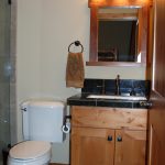 Mammoth Lakes Stonegate home En suite bathroom #4